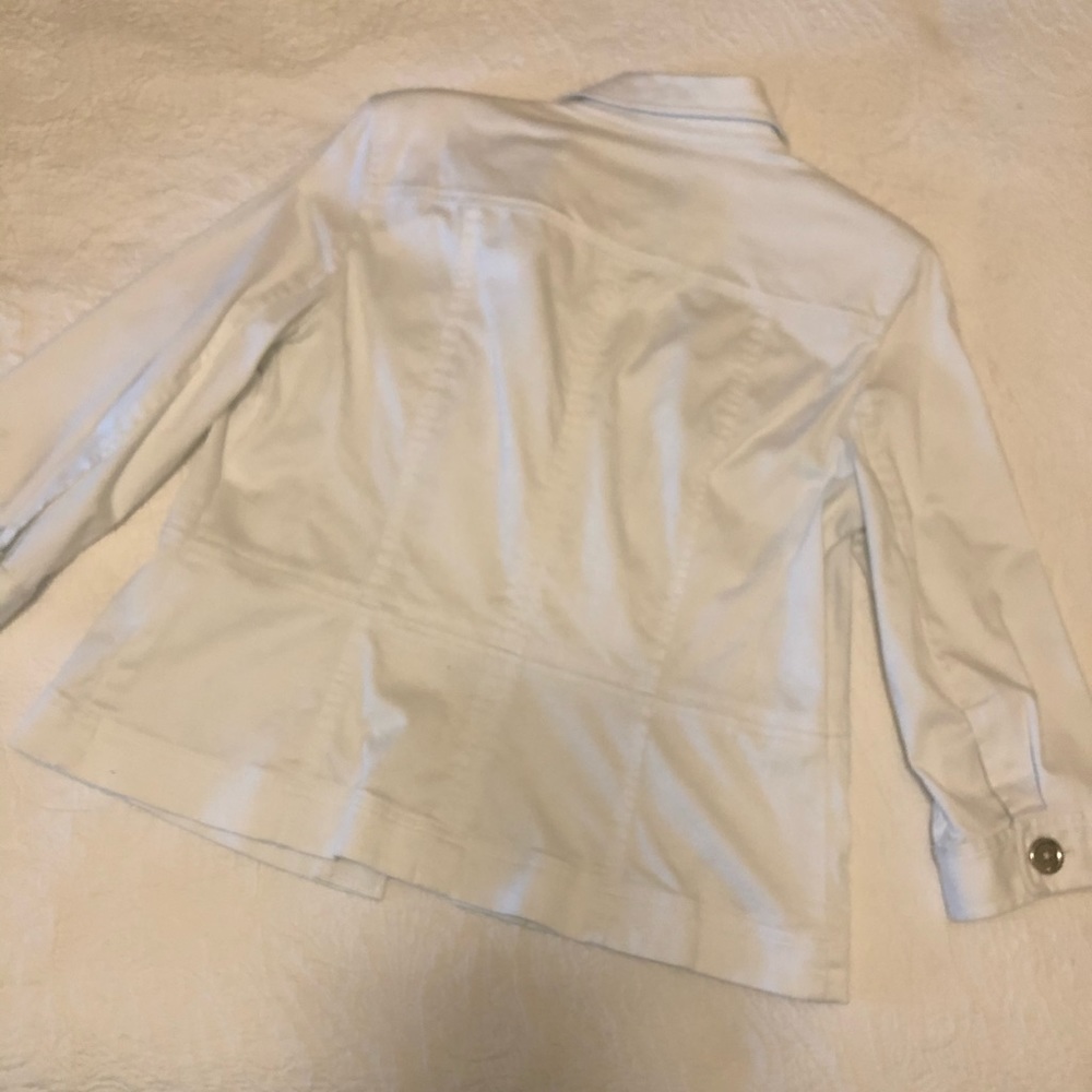 White jacket - Picture 7 of 8